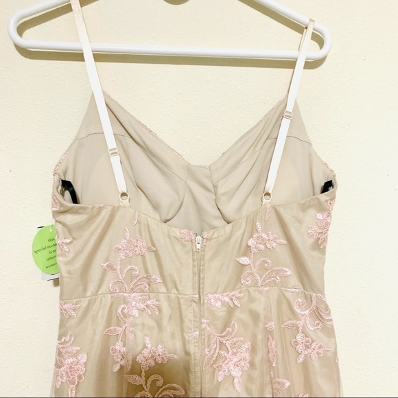 NWT WINDSOR Embroidered Lace Trumpet MAXI Dress 7 - Picture 8 of 8